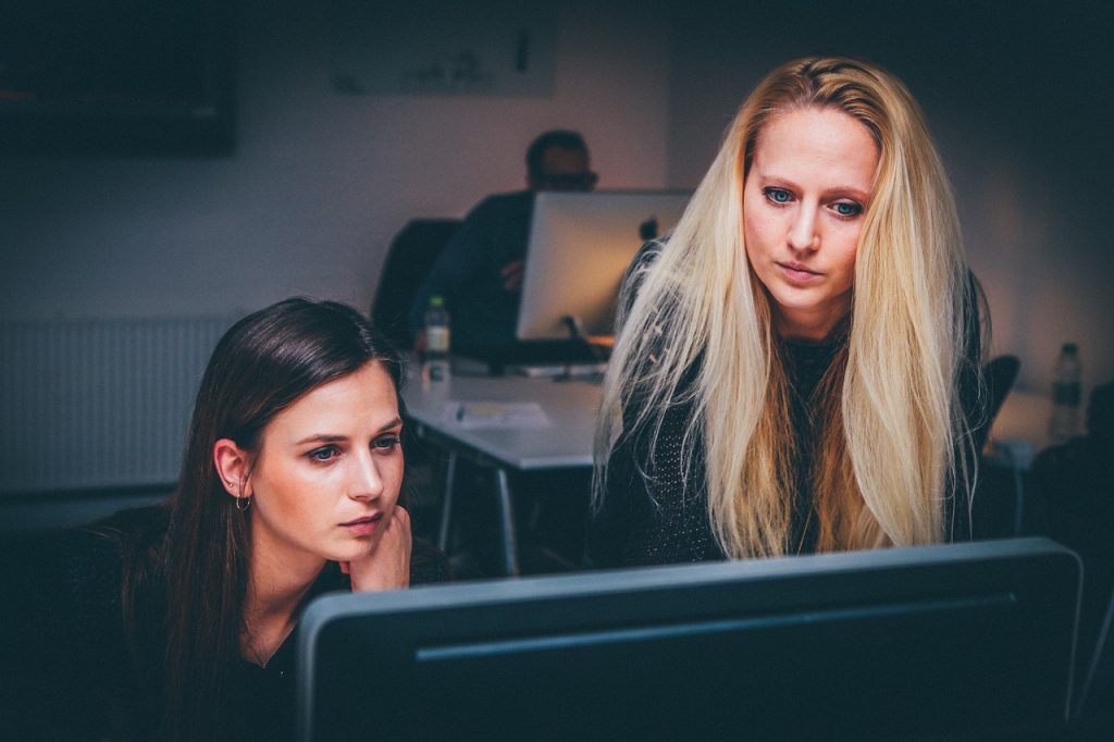 Comment gérer une page Facebook d'entreprise - Medialogue