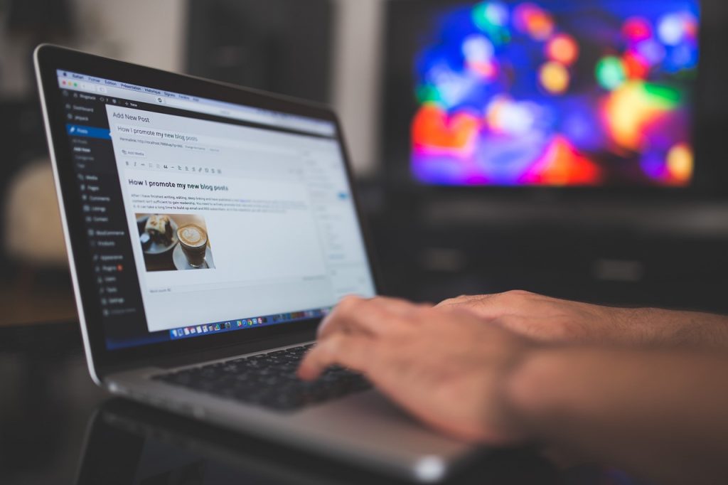 Comment écrire un article de blogue d'entreprise en 2017 - Medialogue
